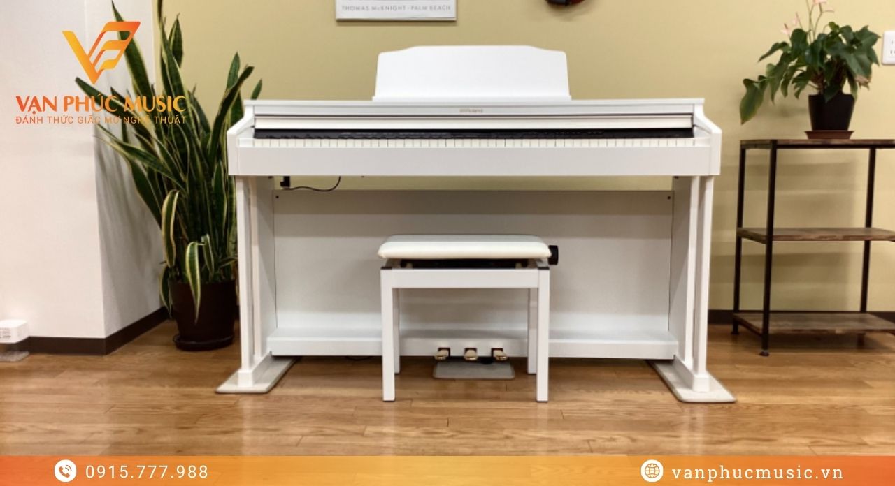 Roland HP 601WH