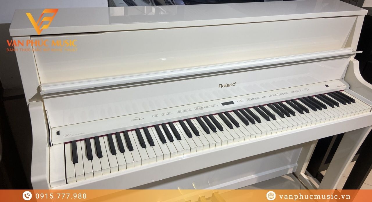 ROLAND LX 15PW