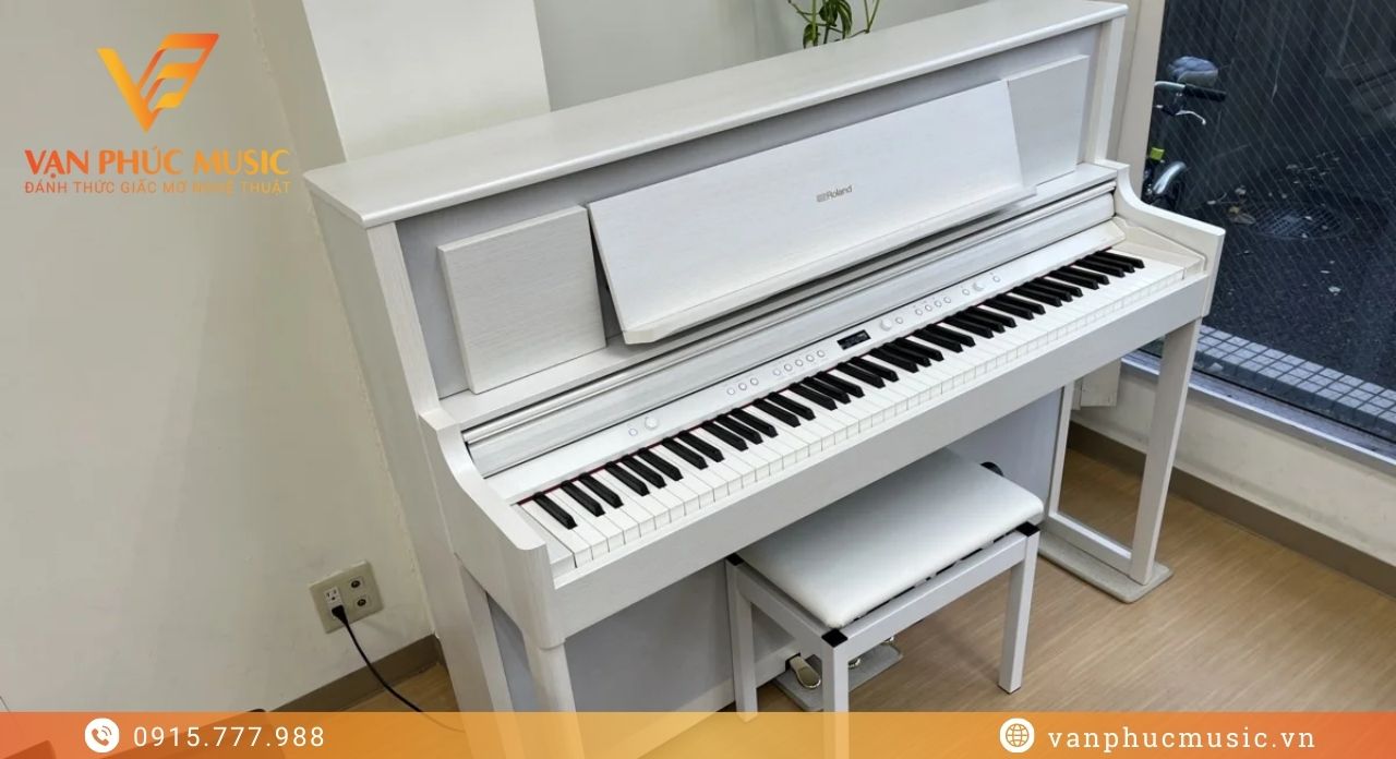 ROLAND LX 706GPSR