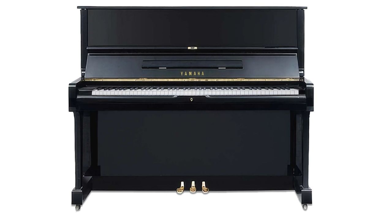 YAMAHA U1M