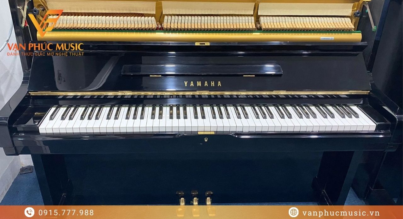 Yamaha U2H upright piano