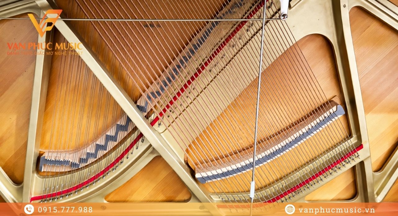 YAMAHA U30A