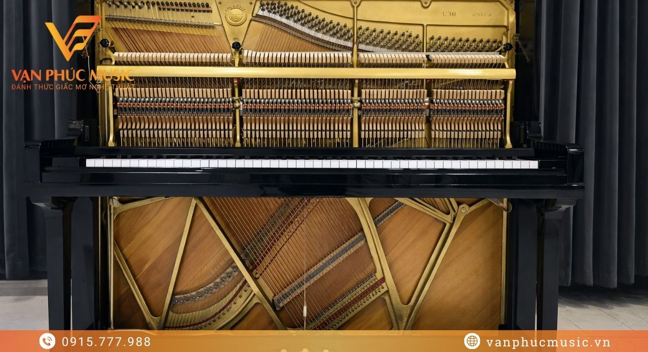 Yamaha U30BL