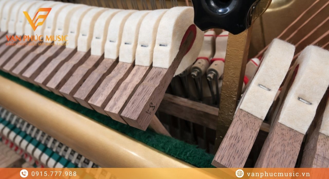 piano Yamaha UX3