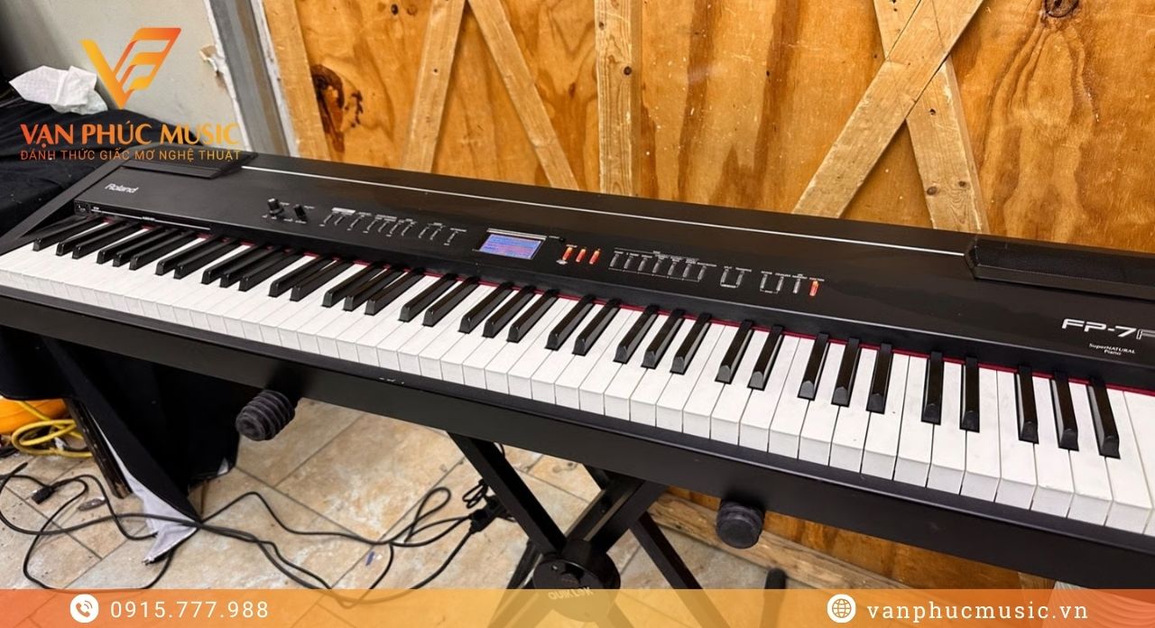 ROLAND FP-7F-BK