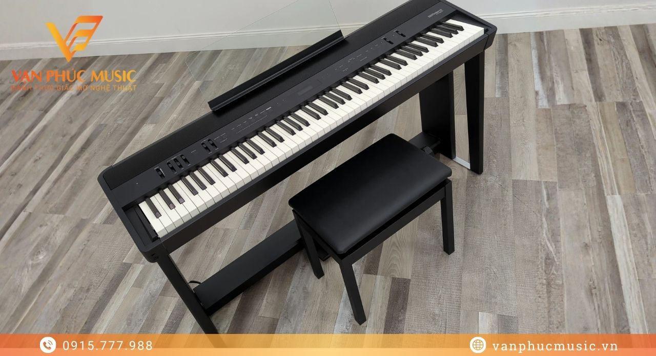Roland FP-90X-BK digital piano