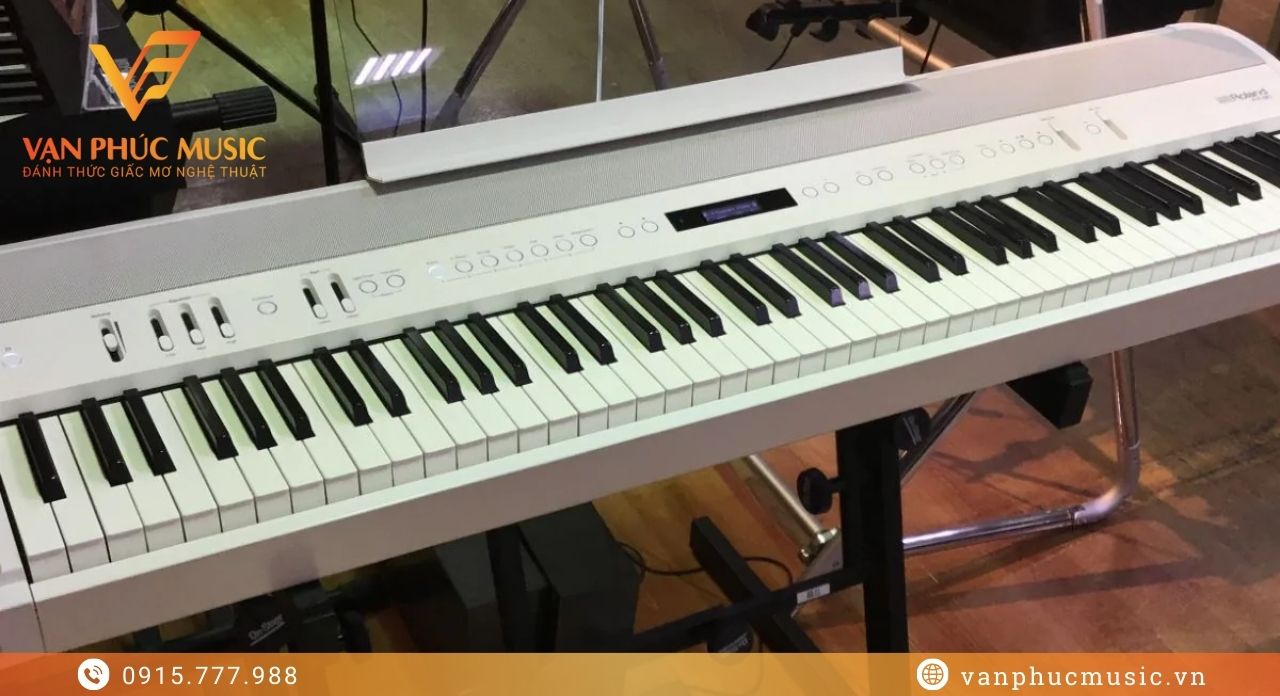 digital piano Roland FP-90X-WH