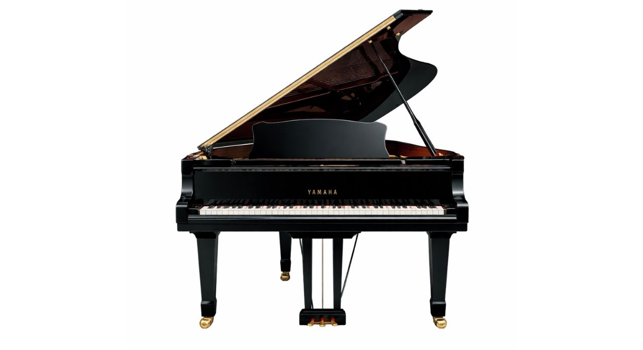YAMAHA C7