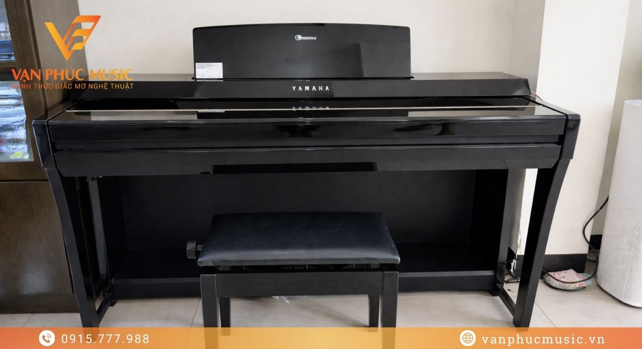 YAMAHA CVP-805PE