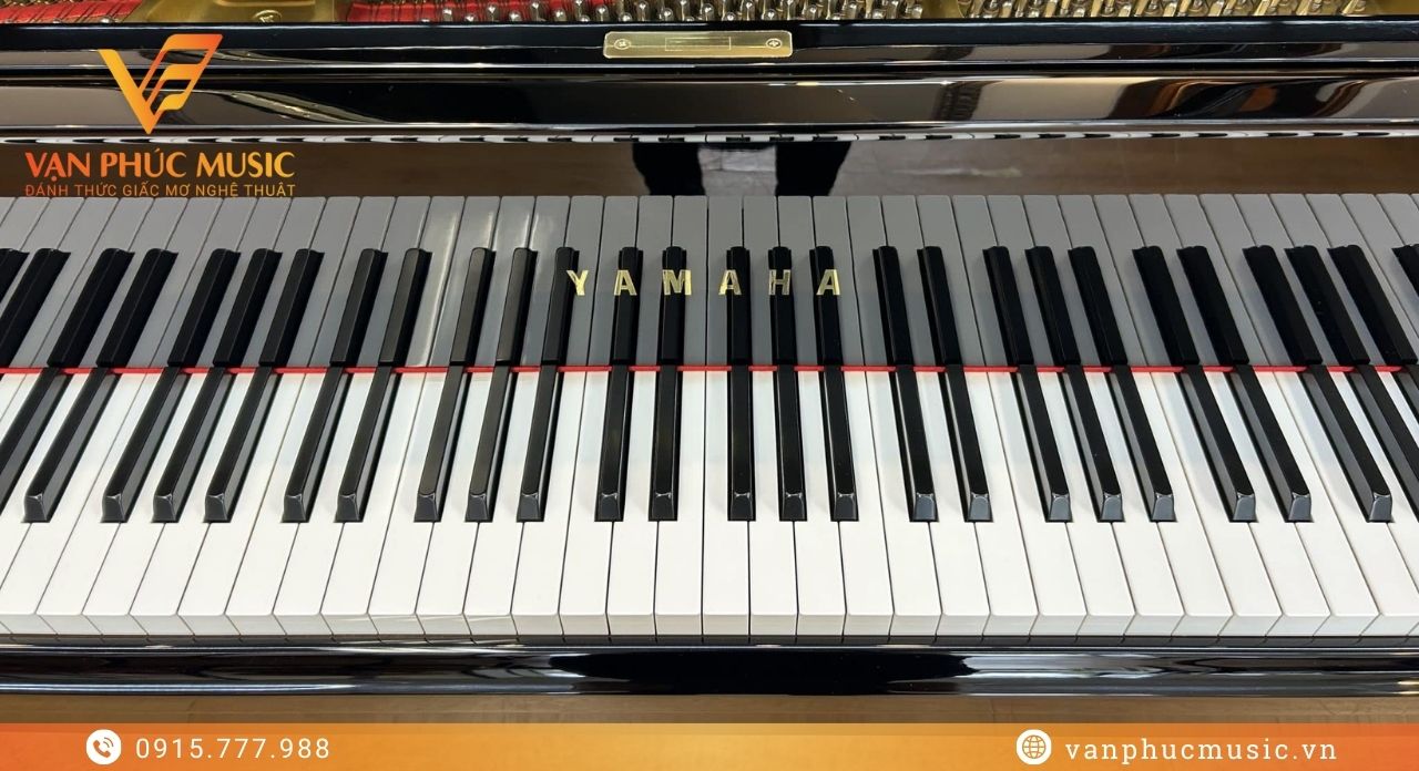 đàn piano YAMAHA G1E