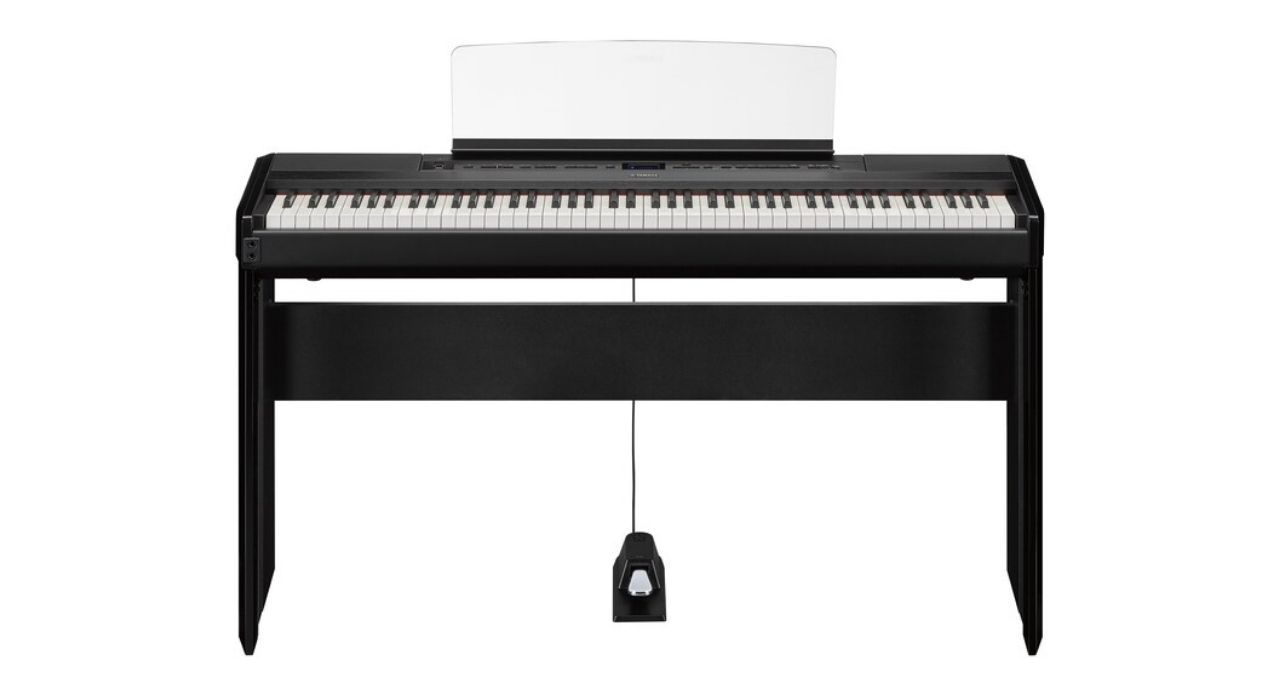 YAMAHA P 525B
