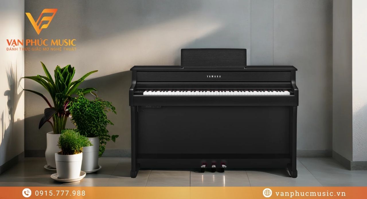 Yamaha CLP 835B