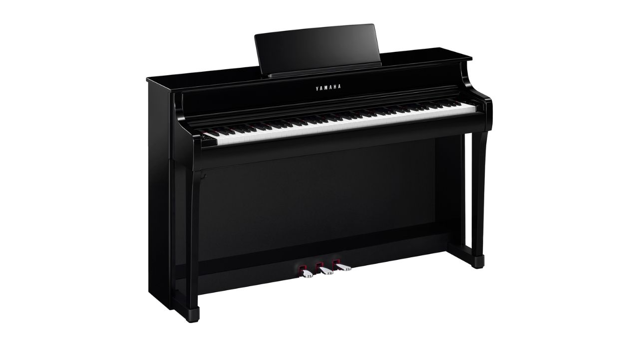 YAMAHA CLP 835PE